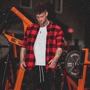 Meet your Posher, Dustin